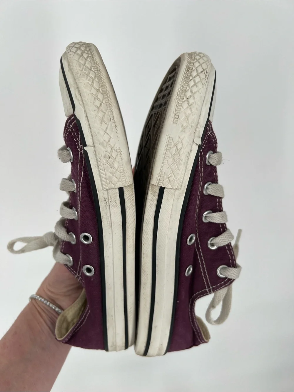Converse classic low